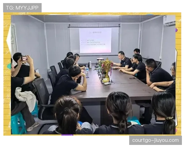 一次看懂如何根据篮球规则公正地判定争议球归属