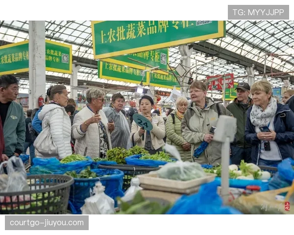 季丽萍训练完直接拎爱马仕去菜场砍价